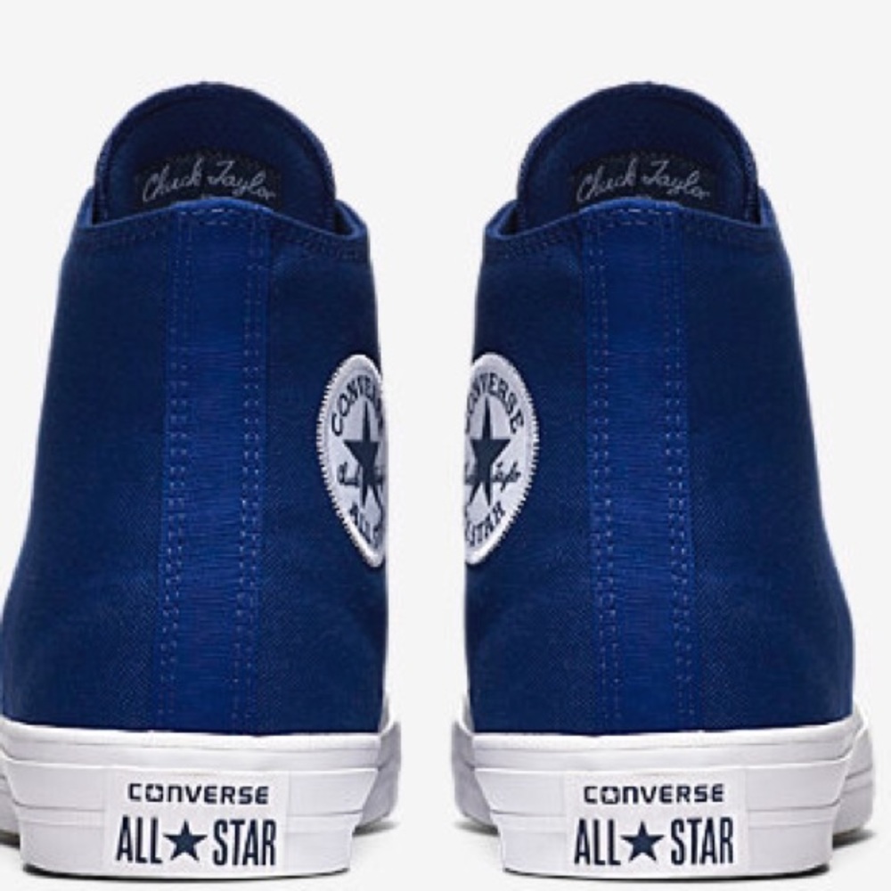 Authentic Blue converse - Picture 4 of 13